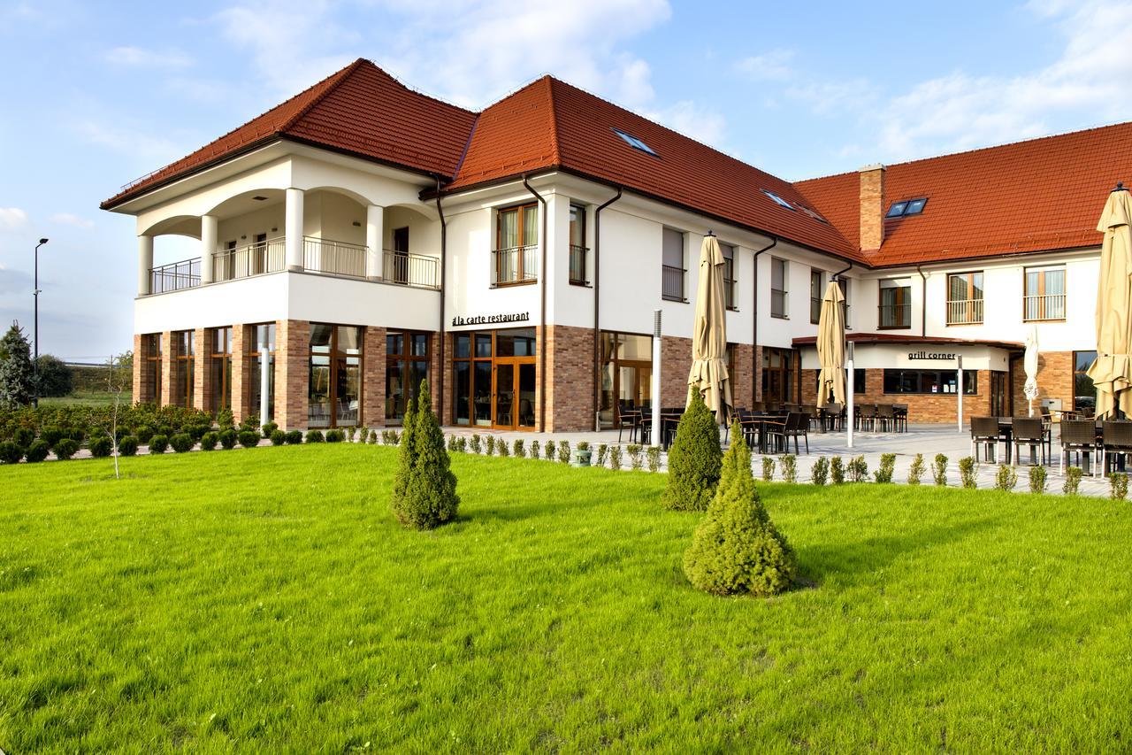 Family-Hotel Balastya Exterior photo